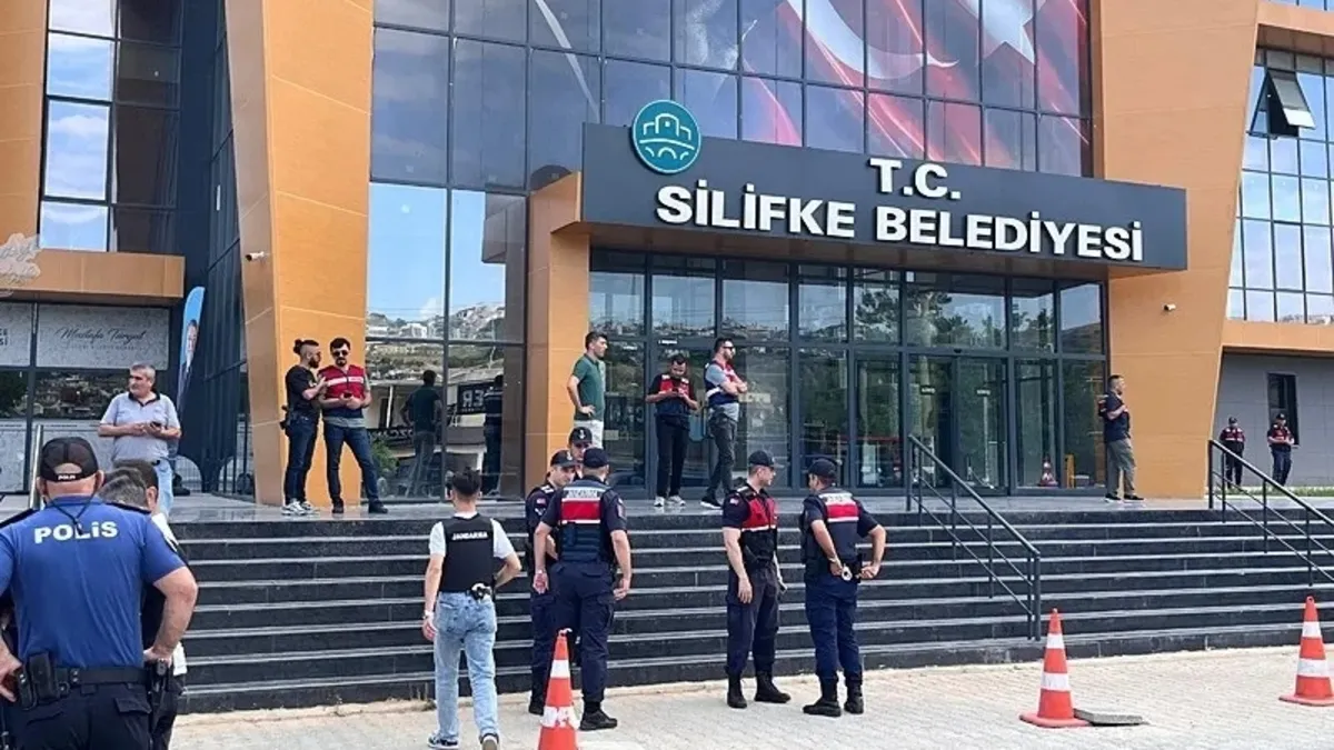 Silifke Belediyesi'nde rüşvet ve yolsuzluk soruşturması: Başkan Yardımcısı Yörükçü gözaltına alındı