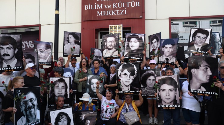 Tam 33 yıl geçti. Madımak olaylarında yaşamını yitirenler anıldı
