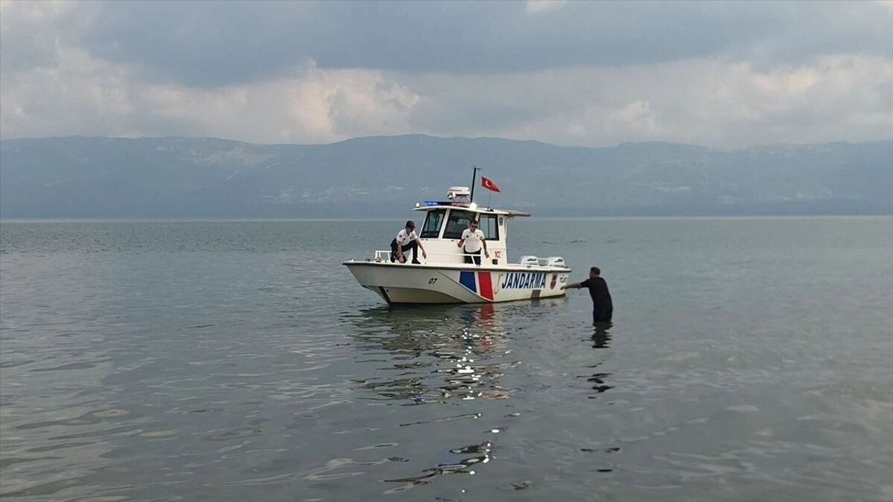 İznik Gölü'nde acı son! Serinlemek için suya girdiler, cansız bedenlerine ulaşıldı