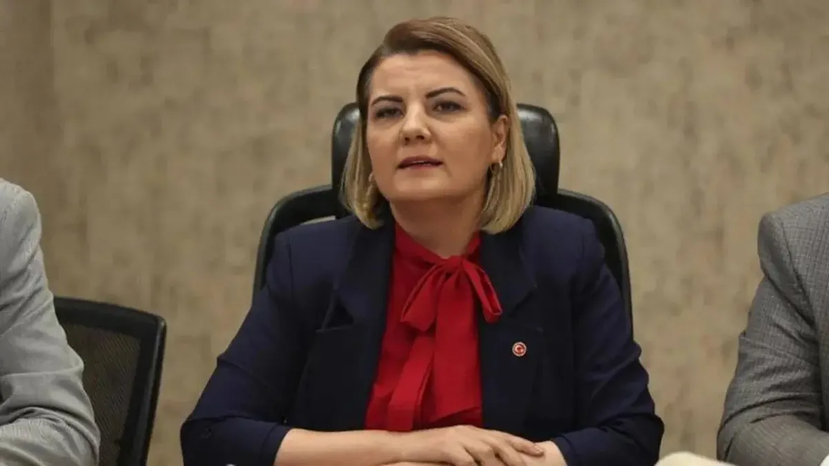 SON DAKİKA | İçişleri Bakanlığı duyurdu! İzmit Belediye Başkanı Hürriyet görevden uzaklaştırıldı