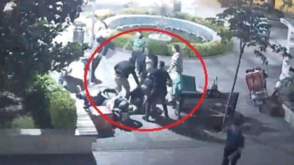 Bursa'da işletme sahipleri ile motokuryeler kavga etti: 10 gözaltı
