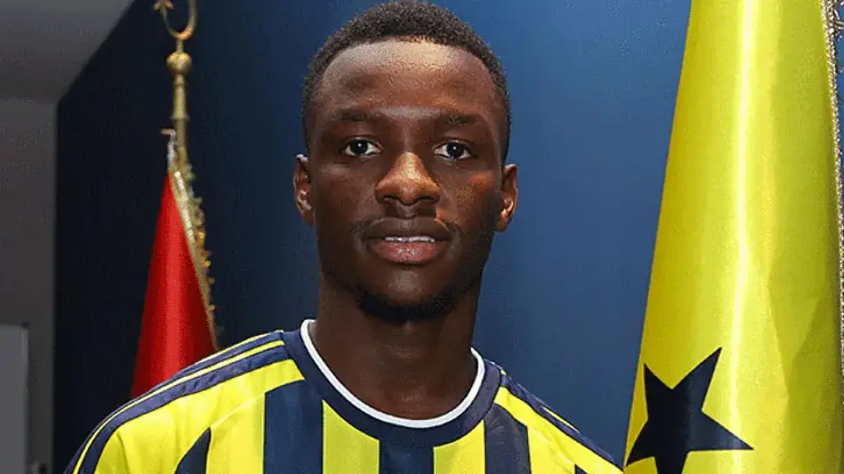 Amara Diouf’tan, Fenerbahçe'ye 5 yıllık imza! ‘Birçok kulüp vardı ama…’