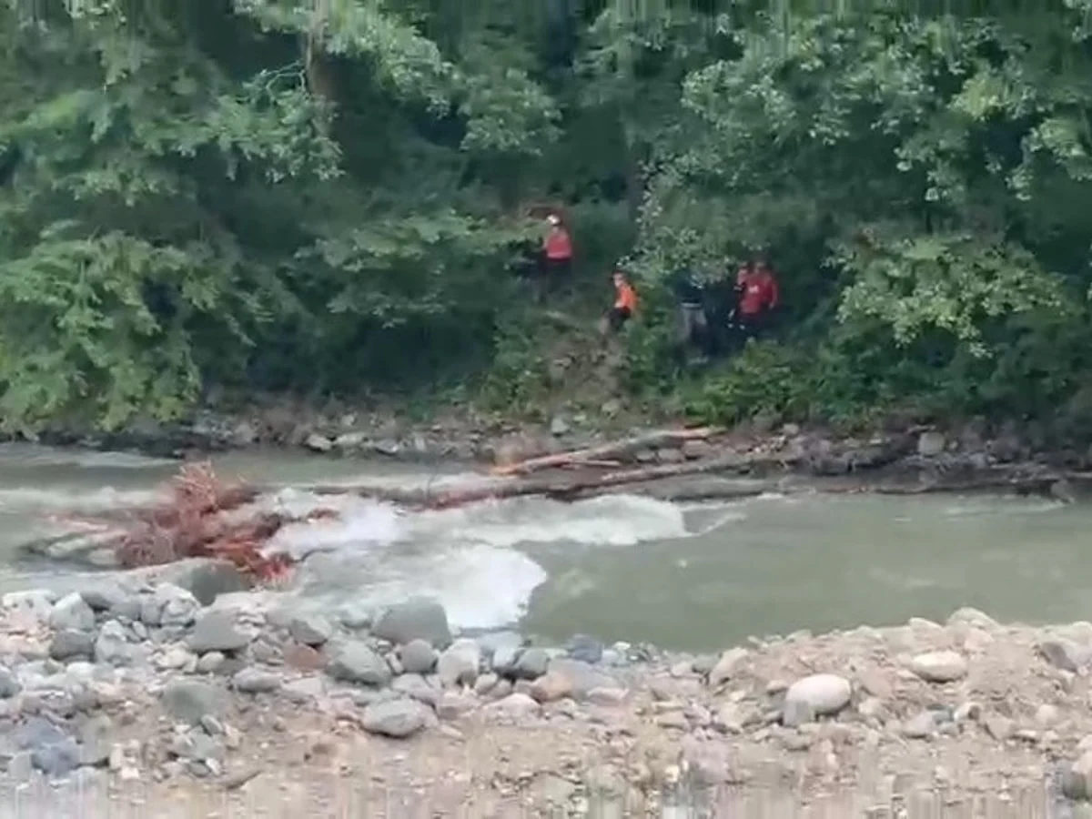 Rize'de kayıp şahsı arama çalışmalarında bir personel hayatını kaybetti