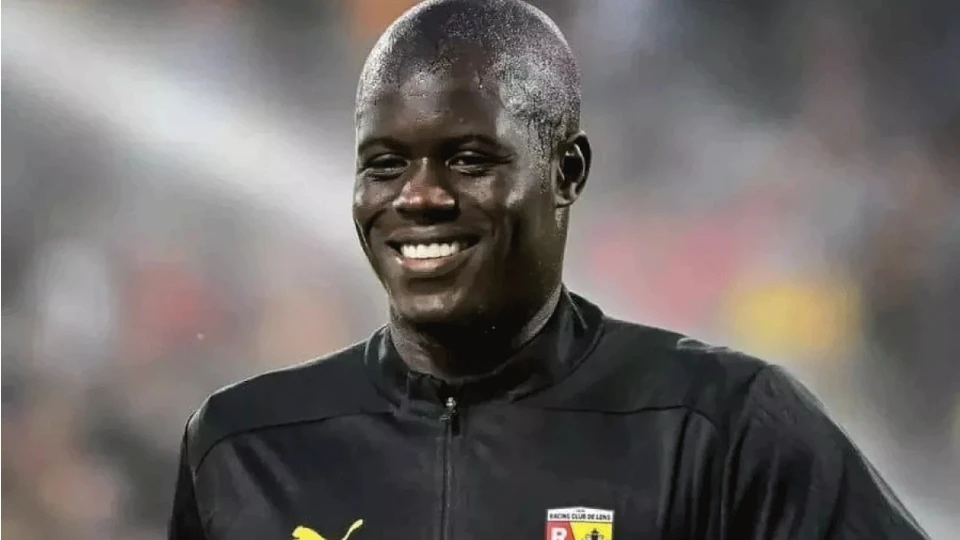 Fenerbahçe'nin teklif yaptığı Malang Sarr kulübü Lens ile yollarını ayırdı