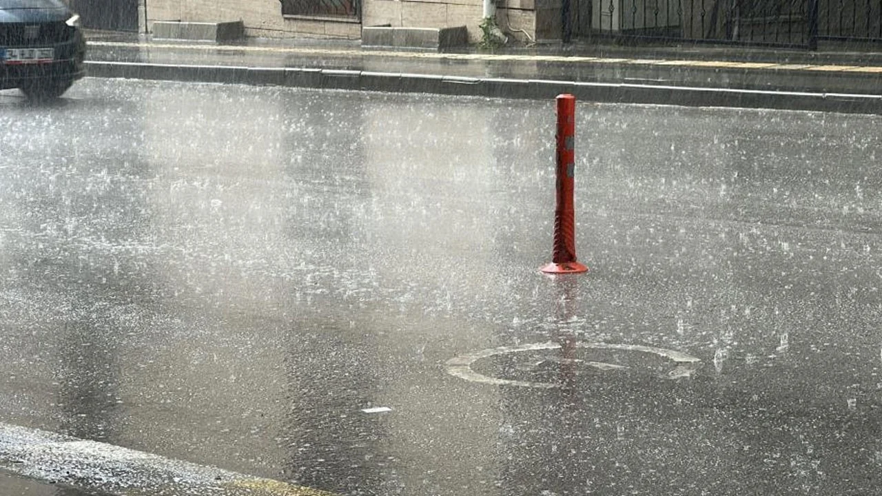 Burdur'u sağanak vurdu