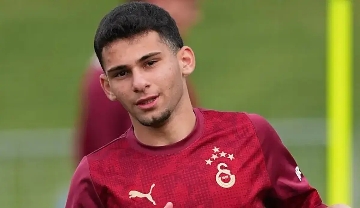 Galatasaray bu kez işi sıkı tuttu! Genç futbolcu ile sözleşme imzaladı