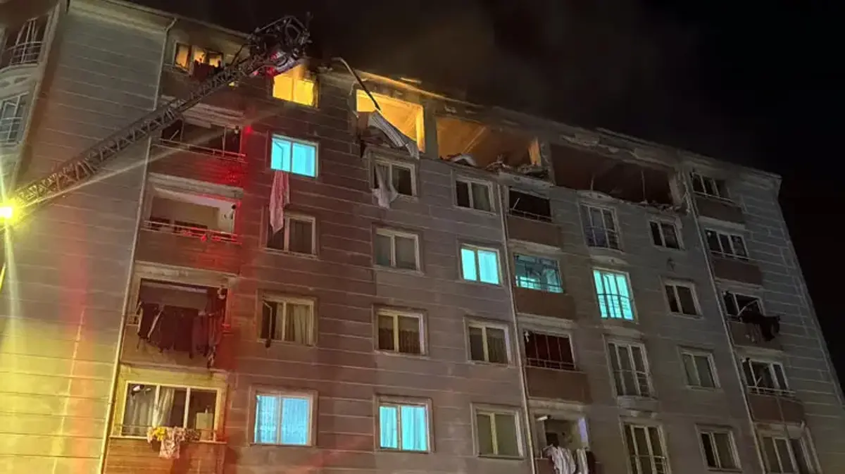 Çorlu'da apartman dairesinde meydana gelen patlamada 1 kişi öldü