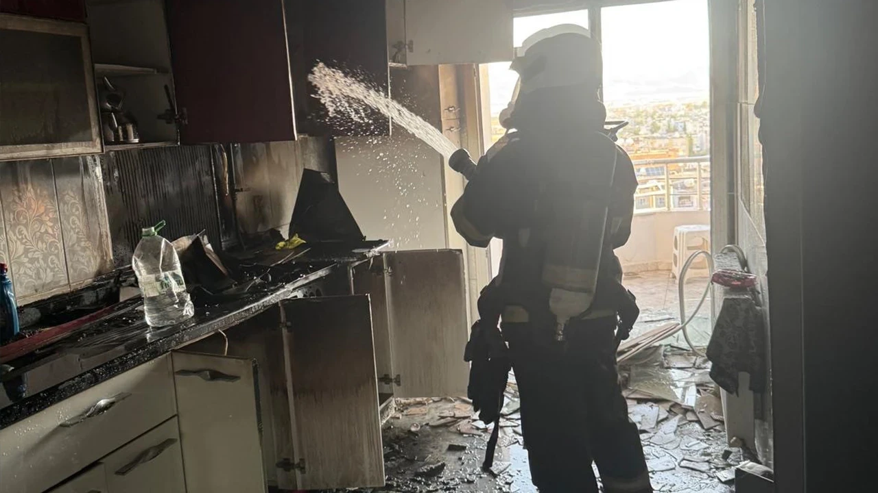 Mardin’de apartman dairesinde çıkan yangın kontrol altına alındı