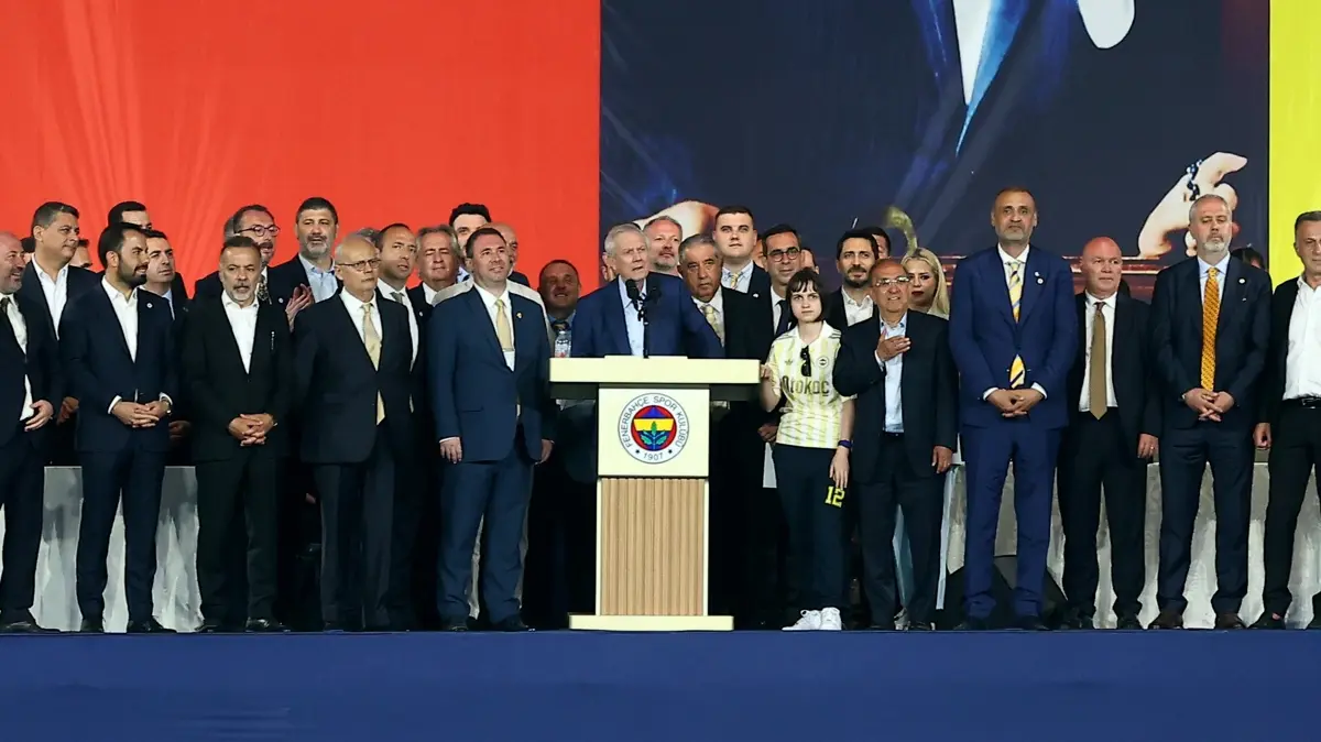 Fenerbahçe'de 7 istifa gelmişti! Futbol A.Ş'de yeni yönetim kurulu üyeleri belli oldu