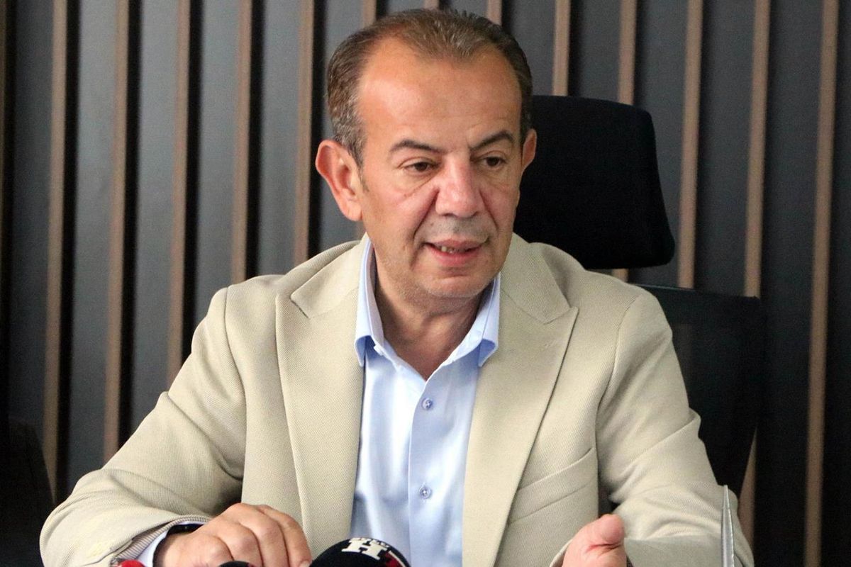Disipline sevk edilen Tanju Özcan CHP'den istifa etti