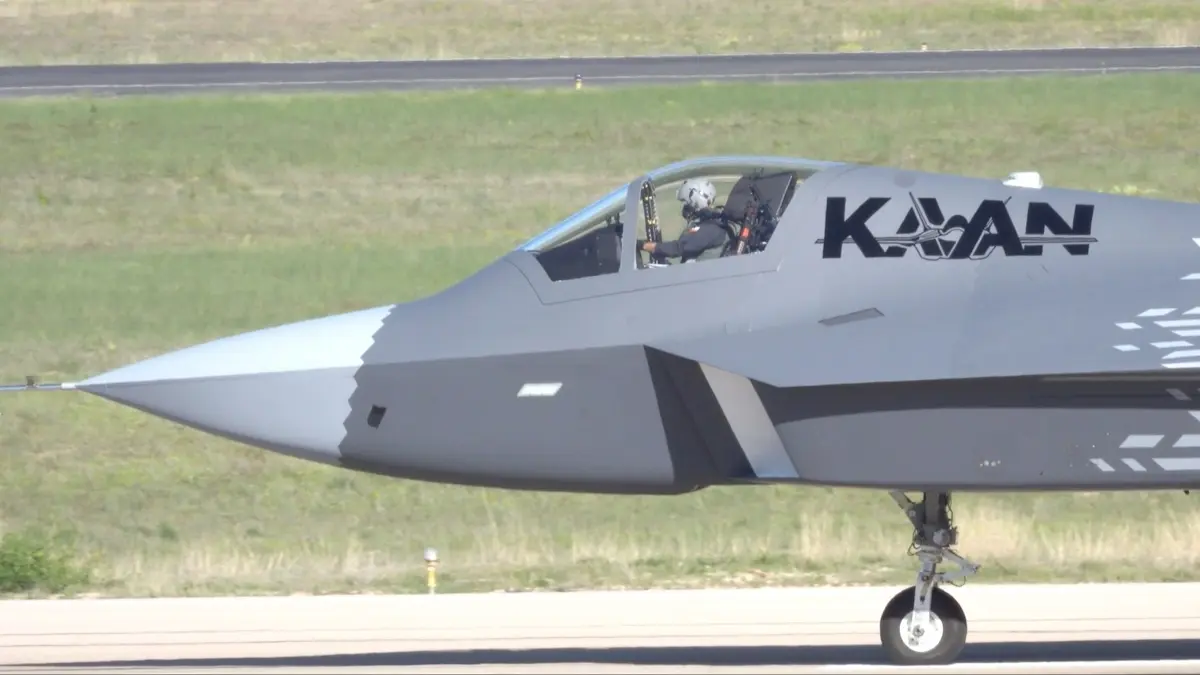 Dünya basını F-35 ve KAAN'ı işaret etti: Ankara sürece hız verdi