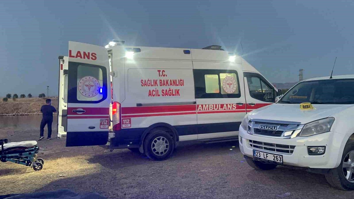Elazığ'da babasıyla baraj gölüne giren genç boğuldu