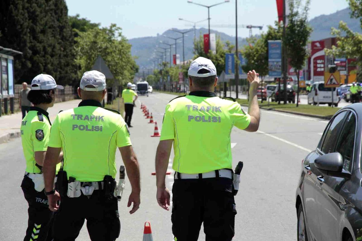 Ordu'da bir haftada 20 bine yakın araç ve sürücüsü denetlendi