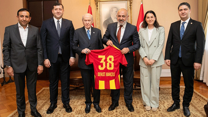 Kayserispor yönetimi, MHP Lideri Bahçeli’yi ziyaret etti