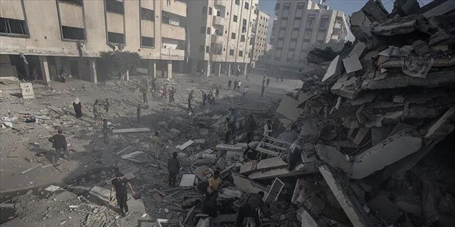 İsrail Gazze'de cenaze için toplanan Filistinlilere saldırdı: 7 ölü