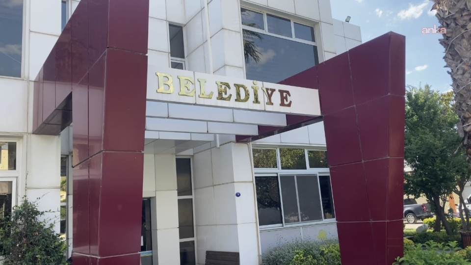 Seferihisar Belediyesine yönelik rüşvet operasyonunda imar müdürü gözaltına alındı