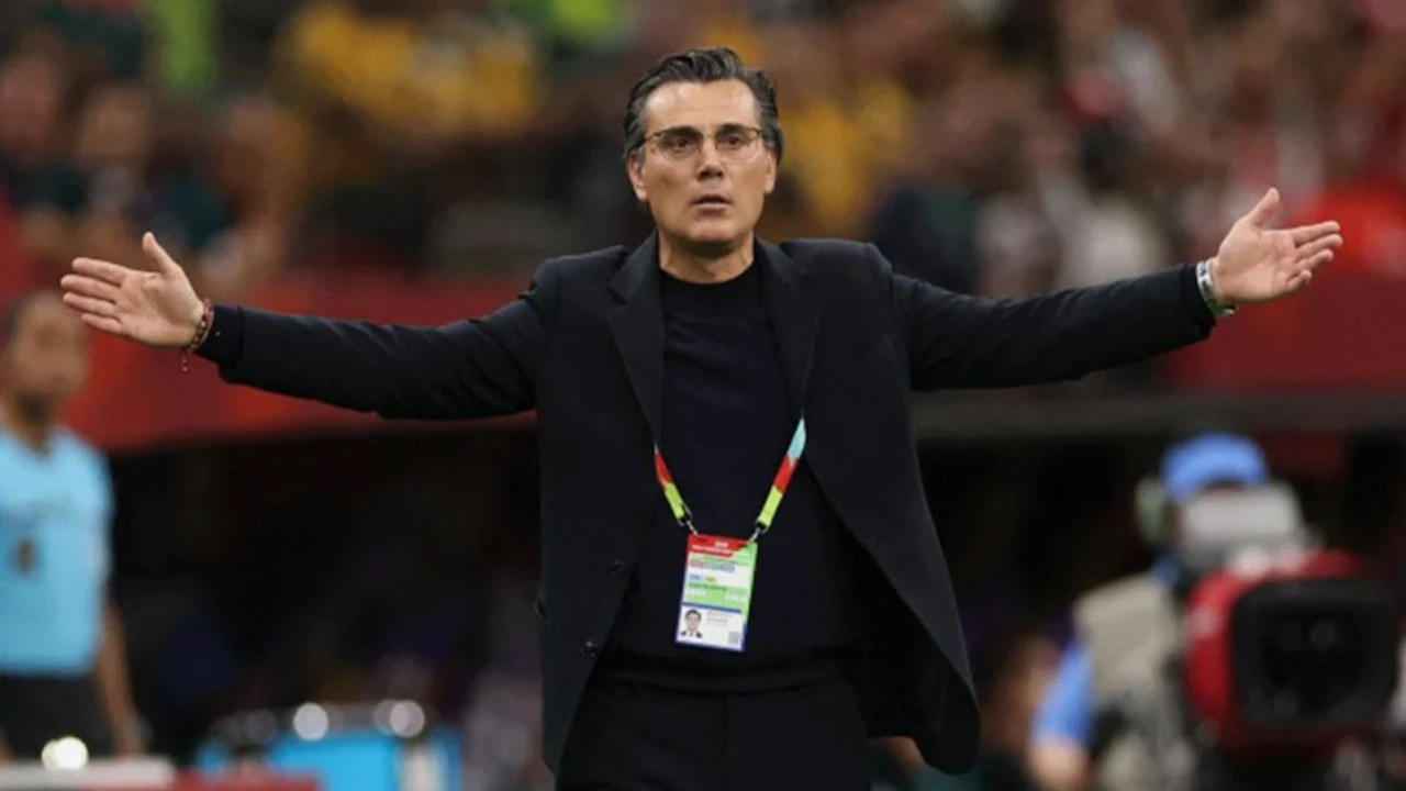 Paraguay maçı öncesi ilk 11'de sürpriz! Montella kadroyu bozuyor