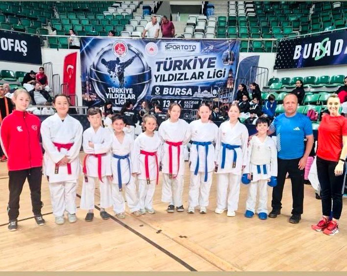 Karate Şampiyonasında Eskişehir rüzgarı