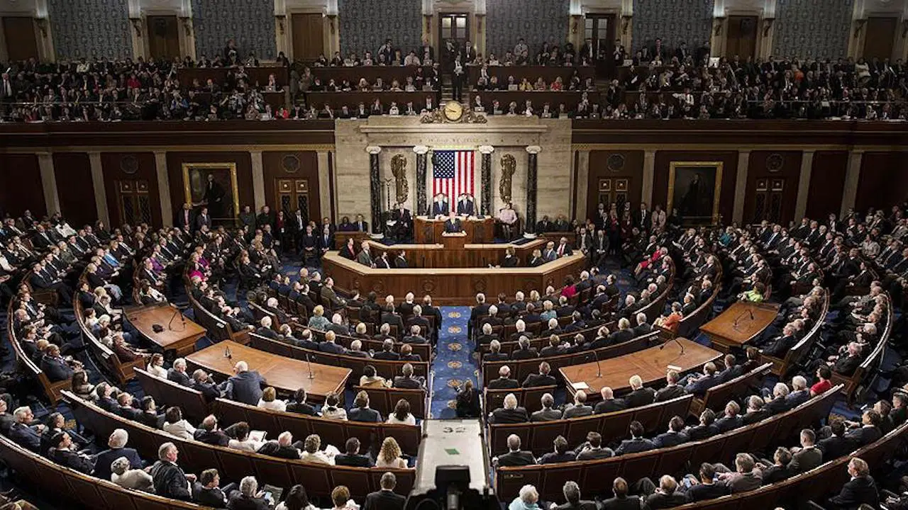 ABD’de savaş yetkisi krizi: Senato Trump’a sınır çizdi