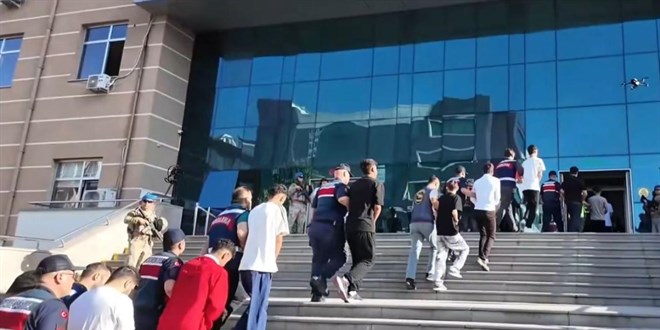 12 ilde organize suç örgütlerine operasyon: 74 şüpheli tutuklandı