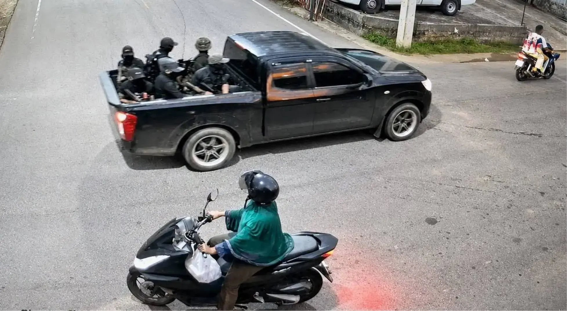 Tayland'da güvenlik noktasına kanlı saldırı! 5 asker öldü, çocuklar yaralandı