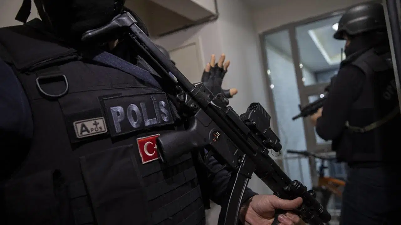 İstanbul'da IŞİD operasyonu: 13 zanlı yakalandı