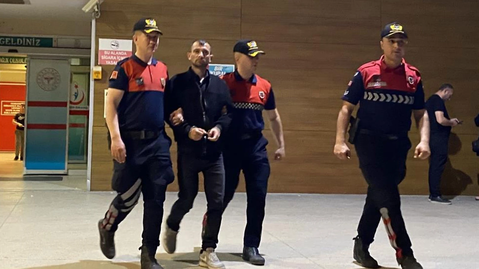 Zehir tacirlerine şafak baskını: 58 kişi tutuklandı