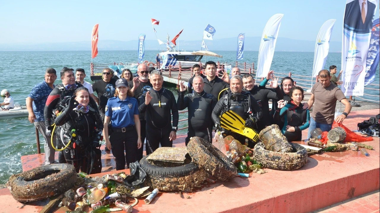 Kocaeli’de dalgıçlardan İzmit Körfezi’nde dip temizliği