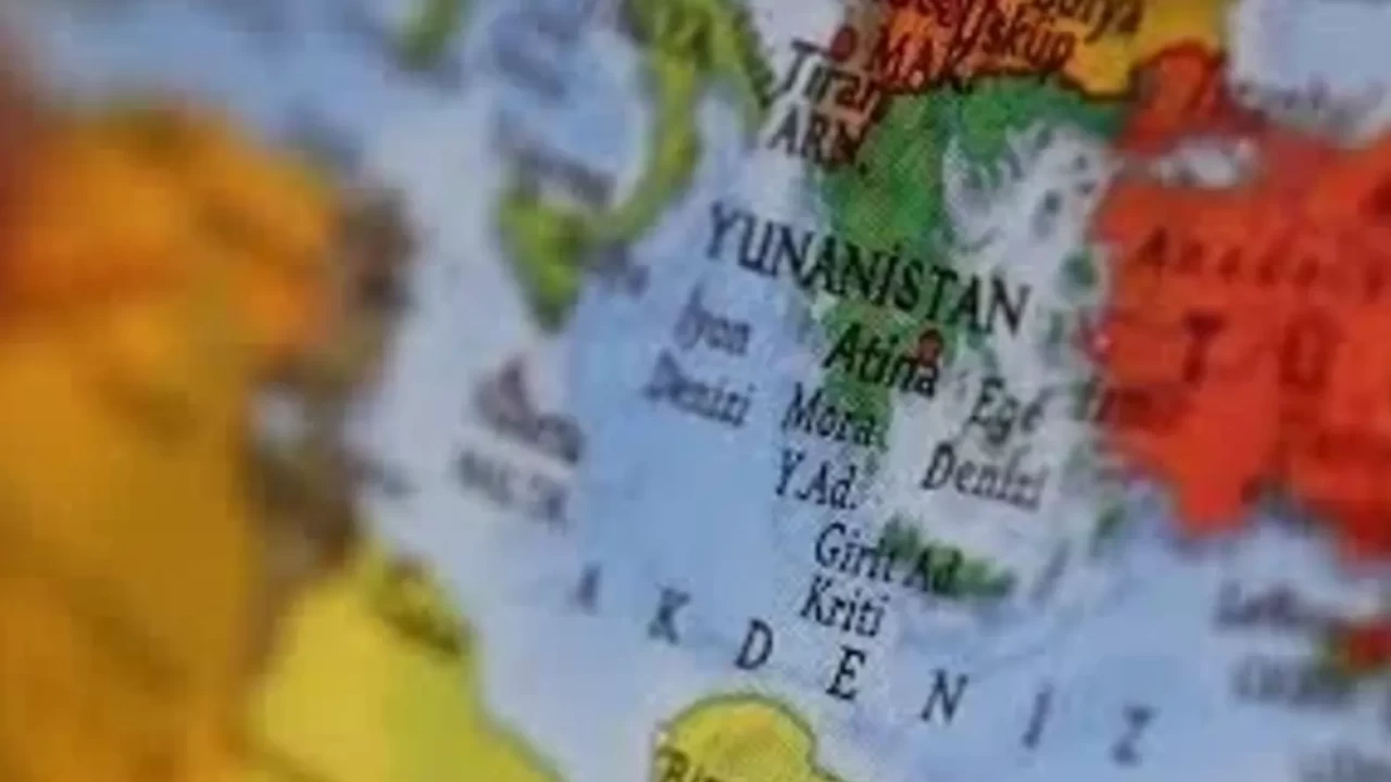 Yunanistan'da orman yangını: Eğriboz Adası'nda iki yerleşim yerine tahliye kararı