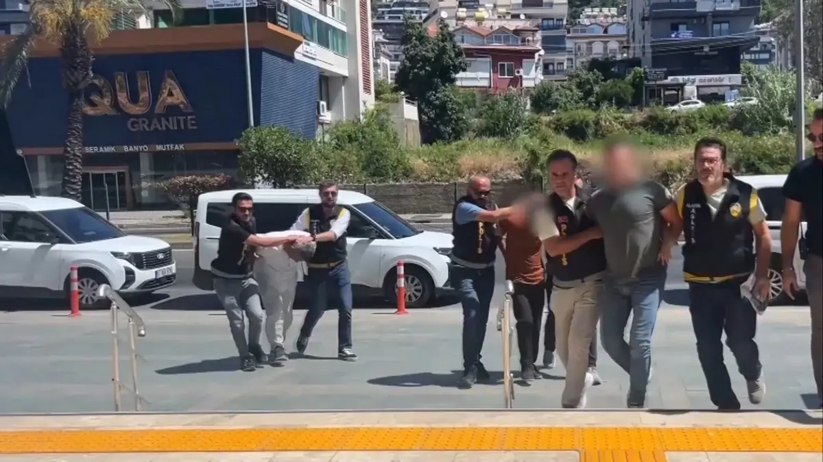 Alanya'da tartışma cinayetle bitti: Adliyeye sevk edildiler