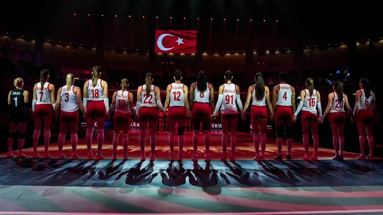 Türkiye-Çin voleybol maçı ne zaman, saat kaçta? Filenin Sultanları 2026 VNL yarı final maçı hangi kanalda?
