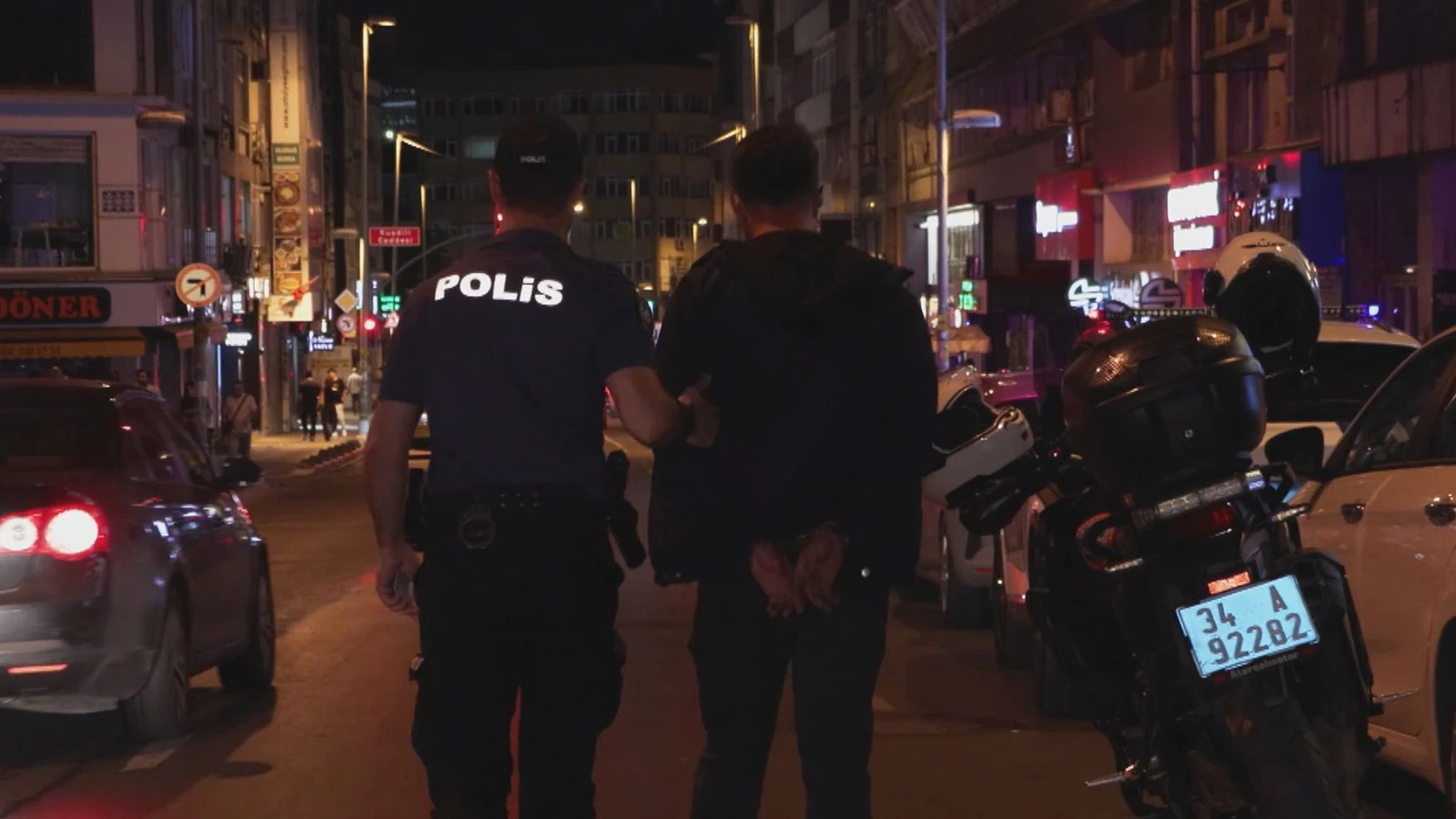 Taksim ve Kadıköy'de helikopter destekli 'Huzur İstanbul' denetimi