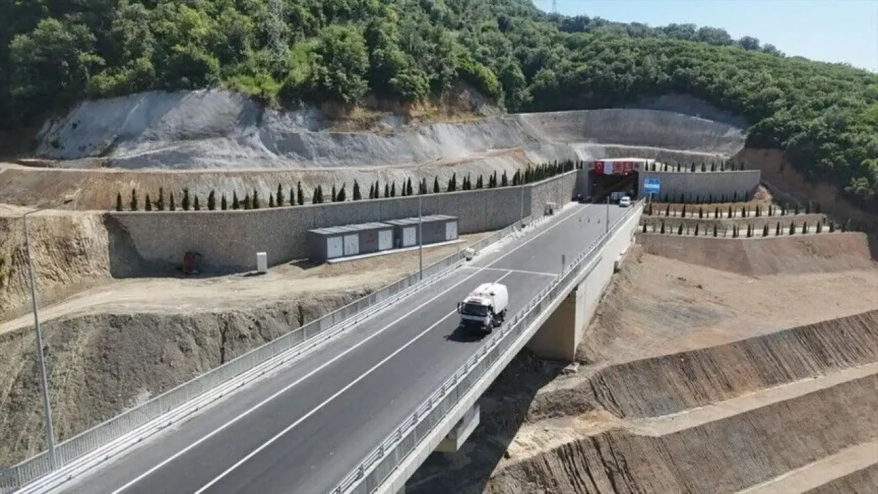 Yalova-Armutlu yolu yarın açılıyor: Seyahat süresi yarıya inecek