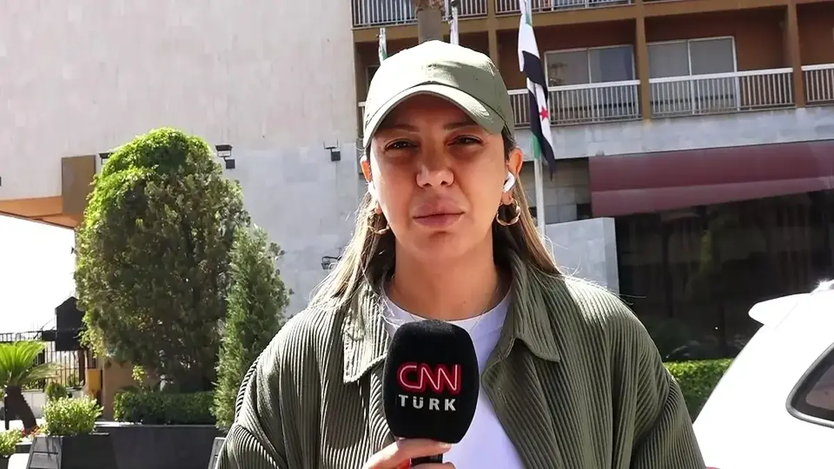 CNN TÜRK Suriye’de: İsrail’in imha ettiği füzelerin parçaları Dera şehrine düştü