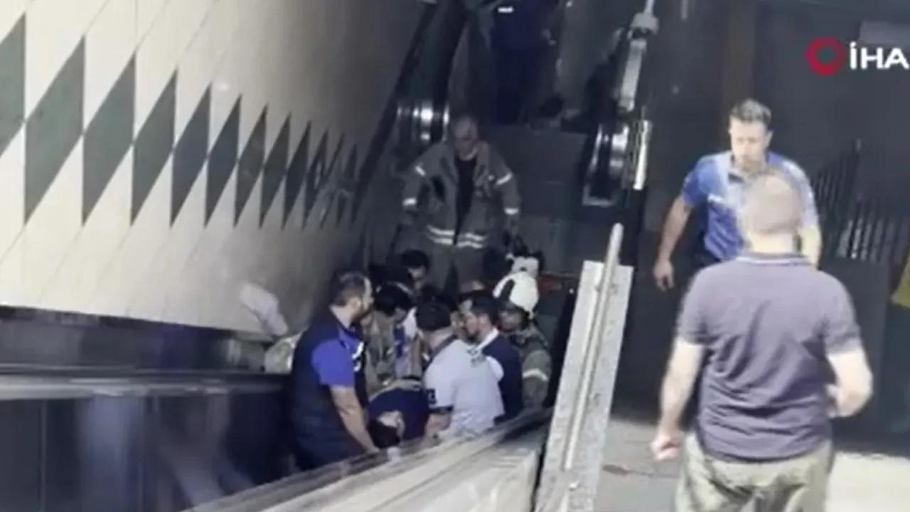 Gayrettepe metrosunda yürekler ağza geldi! Görme engelli genç raylara düştü