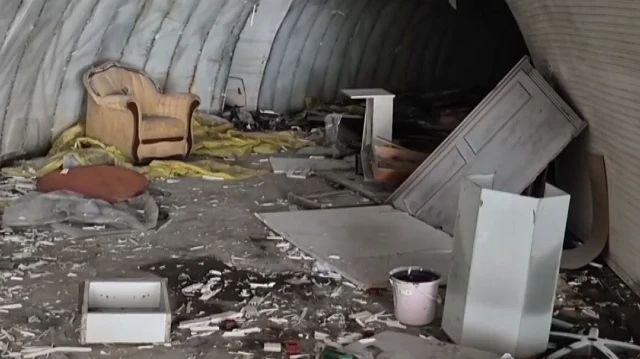 Yıkım kararı çıkan binanın altında İkinci Dünya Savaşı sığınağı bulundu