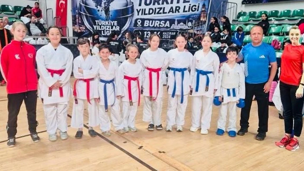 Karate Şampiyonasında Eskişehir rüzgarı