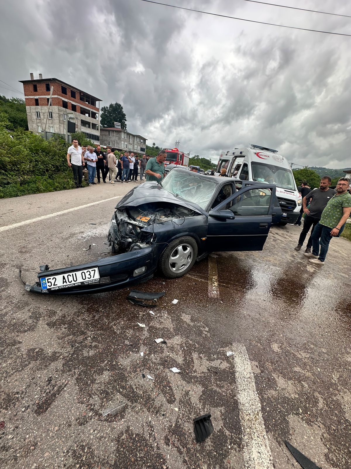 Ordu'da iki otomobil çarpıştı: 5 yaralı