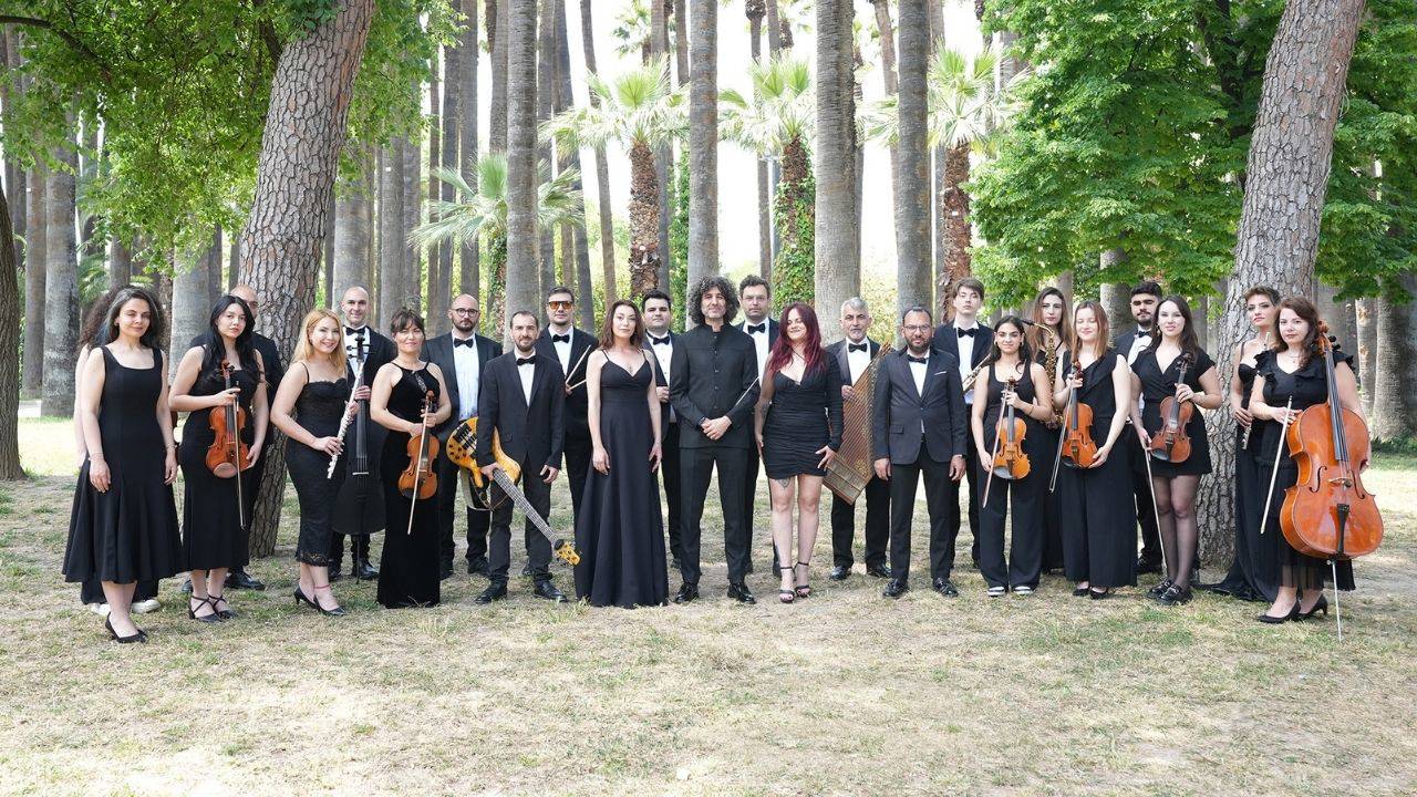 İzmir Büyükşehir Belediyesi’nden kente iki yeni orkestra