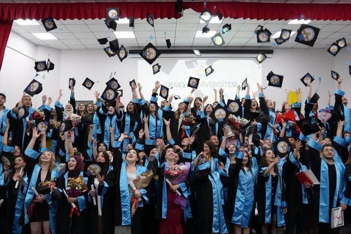 Trakya Üniversitesi İpsala MYO'da mezuniyet töreni düzenlendi