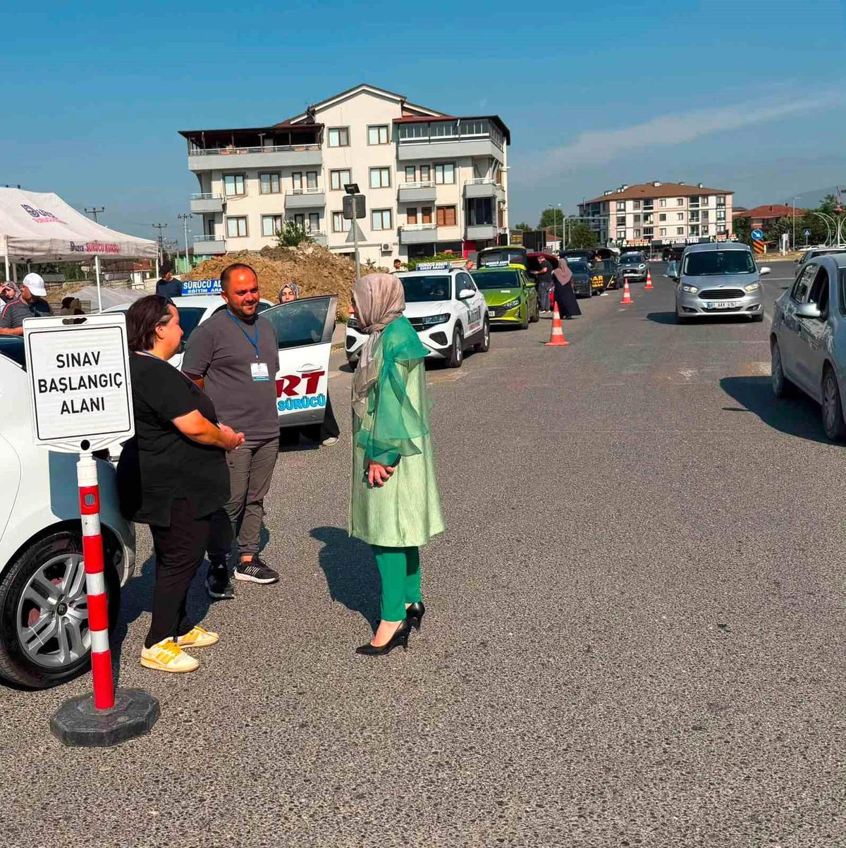 Sürücü adayları terledi