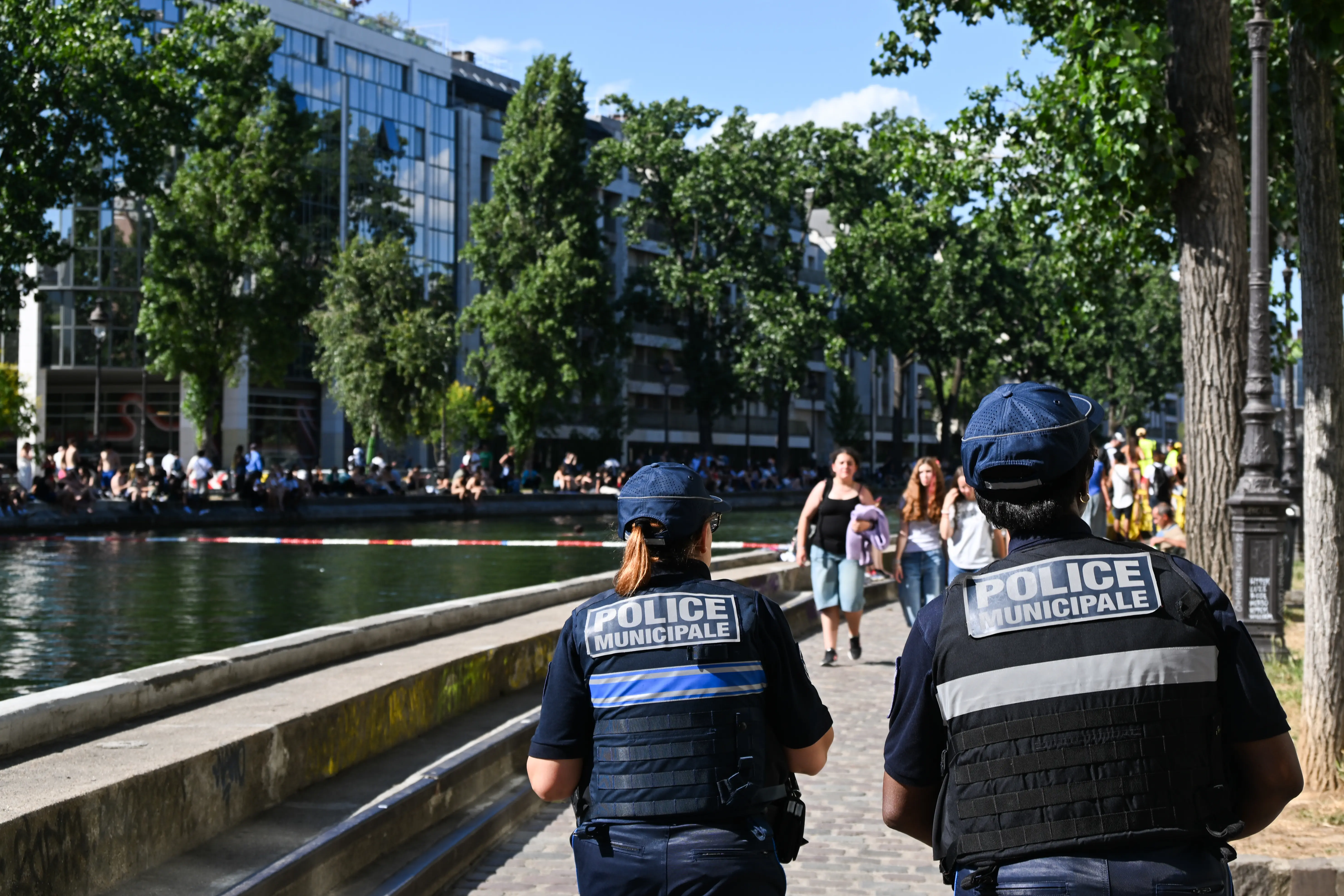 Sıcak hava dalgası ülkeyi esir aldı! Alarm seviyesini yükselttiler