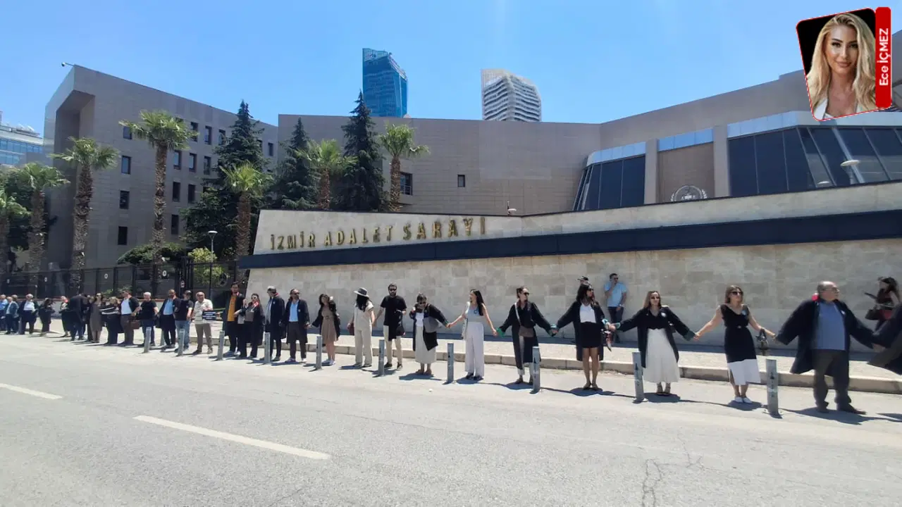 Avukatlardan önünde El ele adalet zinciri: Gezi bizim onurumuzdur