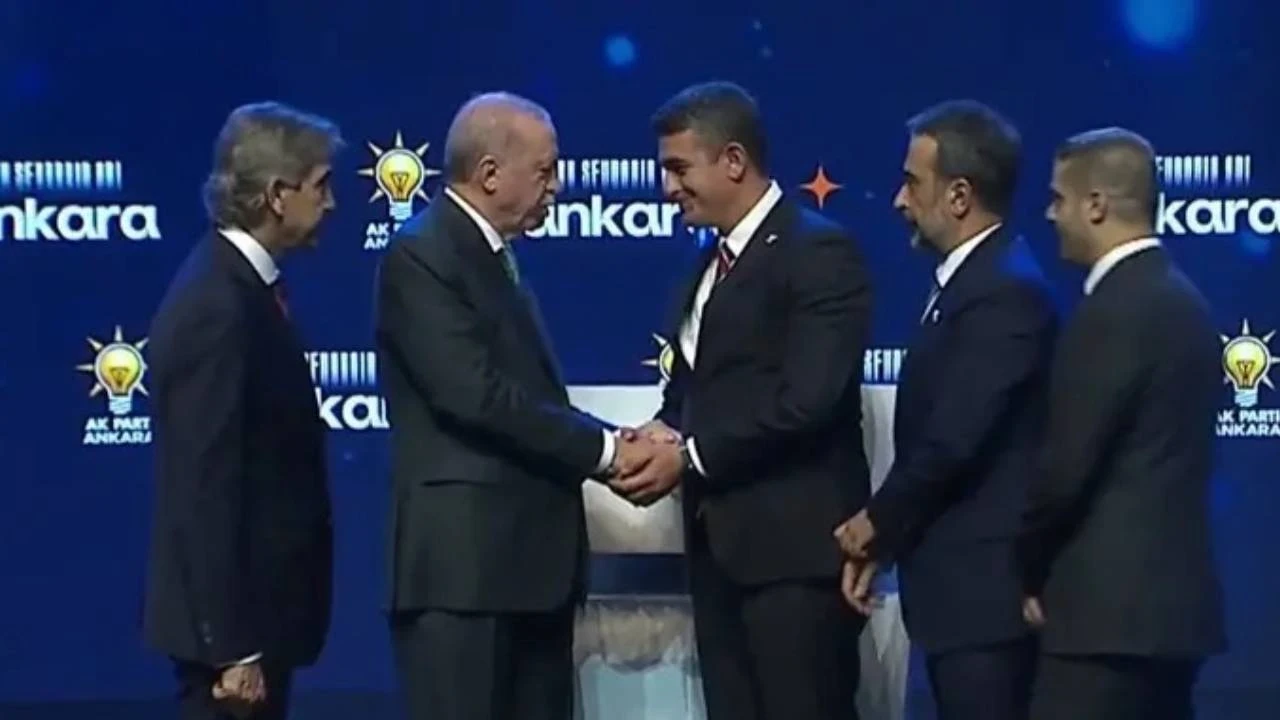 CHP'den istifa eden Haymana Belediye Başkanı Koç AKP'ye katıldı