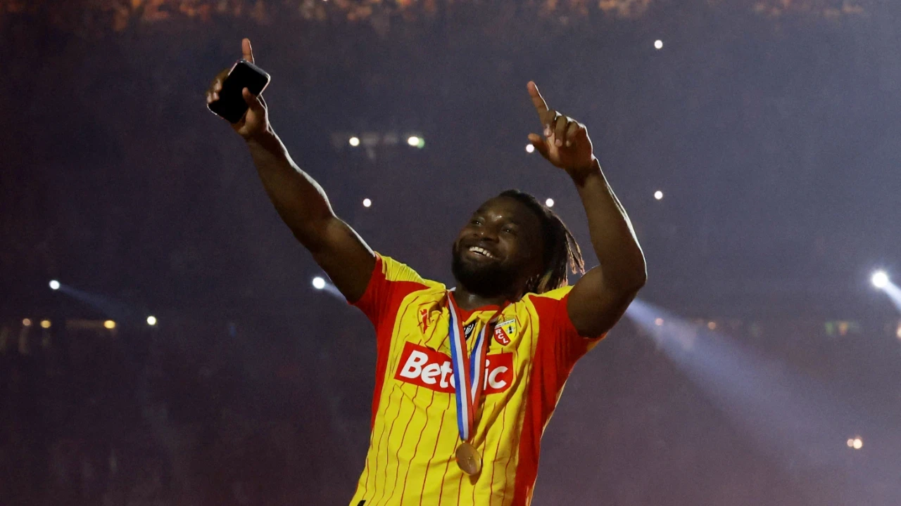 Allan Saint-Maximin Lens’ten ayrıldı: Yeni rotası belli oldu
