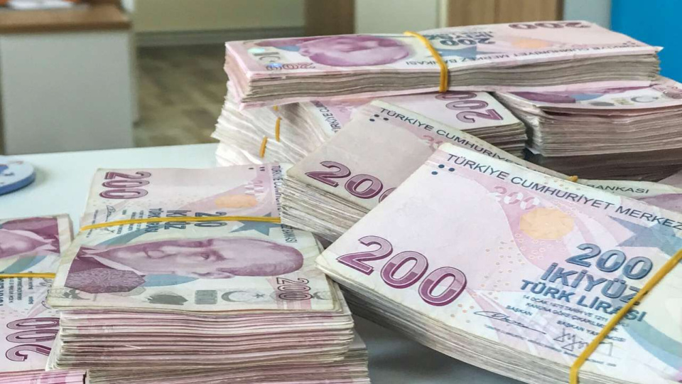 TL'nin reel değeri Mayıs'ta geriledi