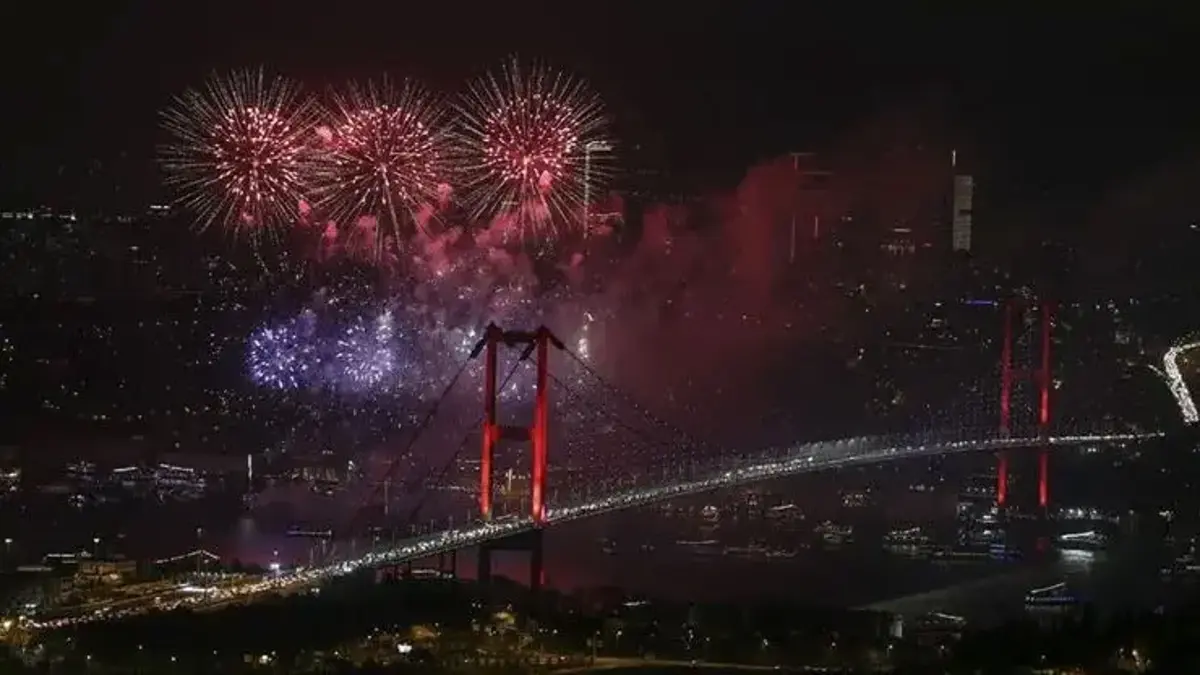 İstanbul'da havai fişek, meşale, patlayıcı ve yanıcı madde satışı yasaklandı