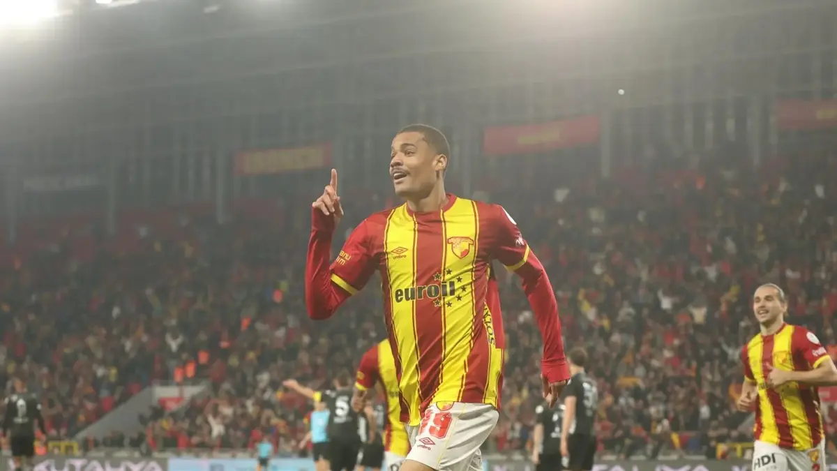 Göztepe'de golcü oyuncu Janderson'a ülkesinden talip çıktı
