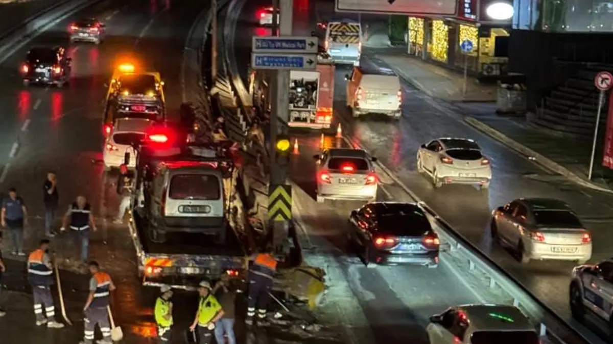 Trafik magandasından 'makas' dehşeti: 2 yaralı