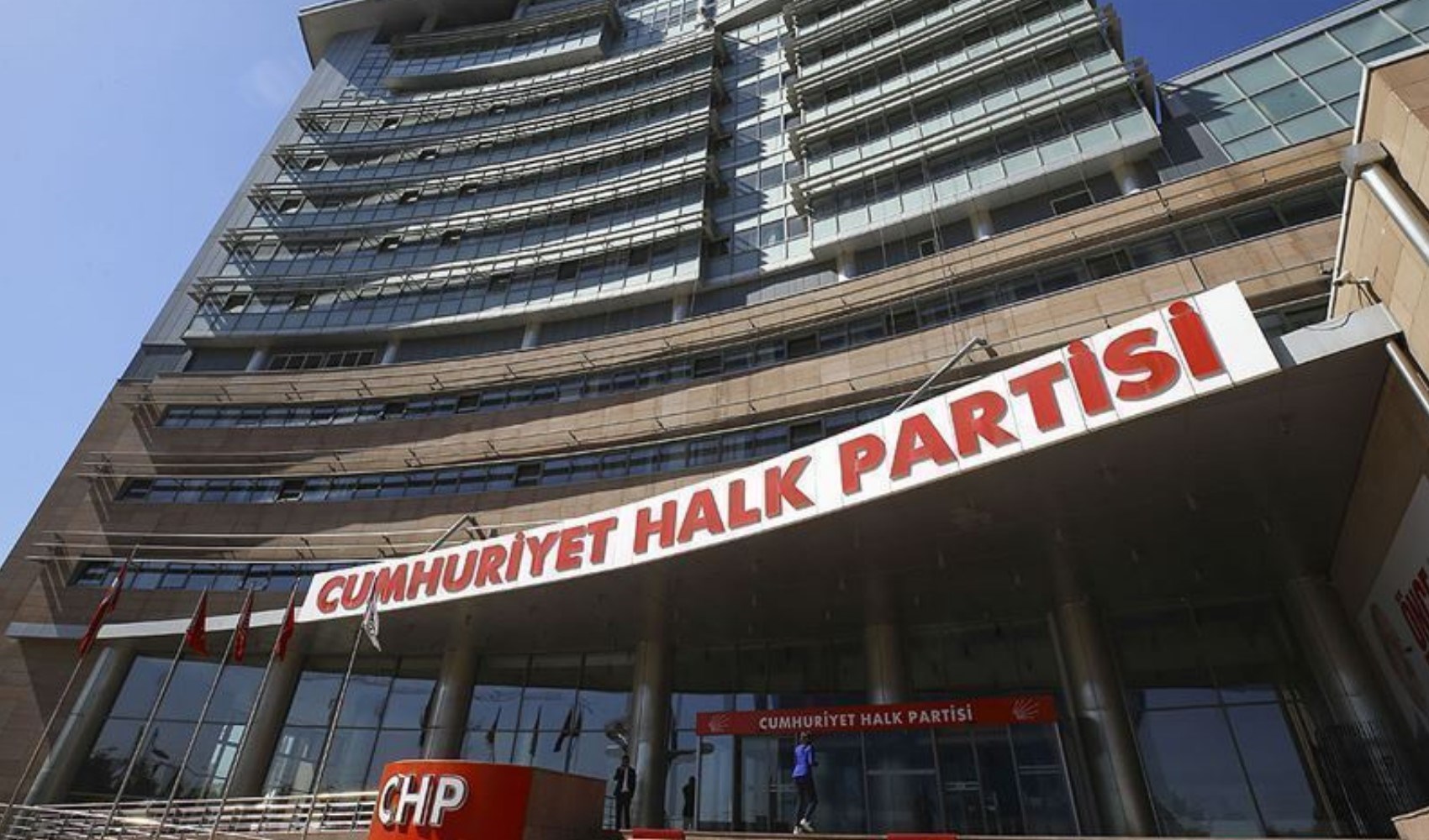 CHP Sözcüsü Müslim Sarı'dan MYK sonrası 'birleştirici' açıklamalar: Diyalog kapısı açık